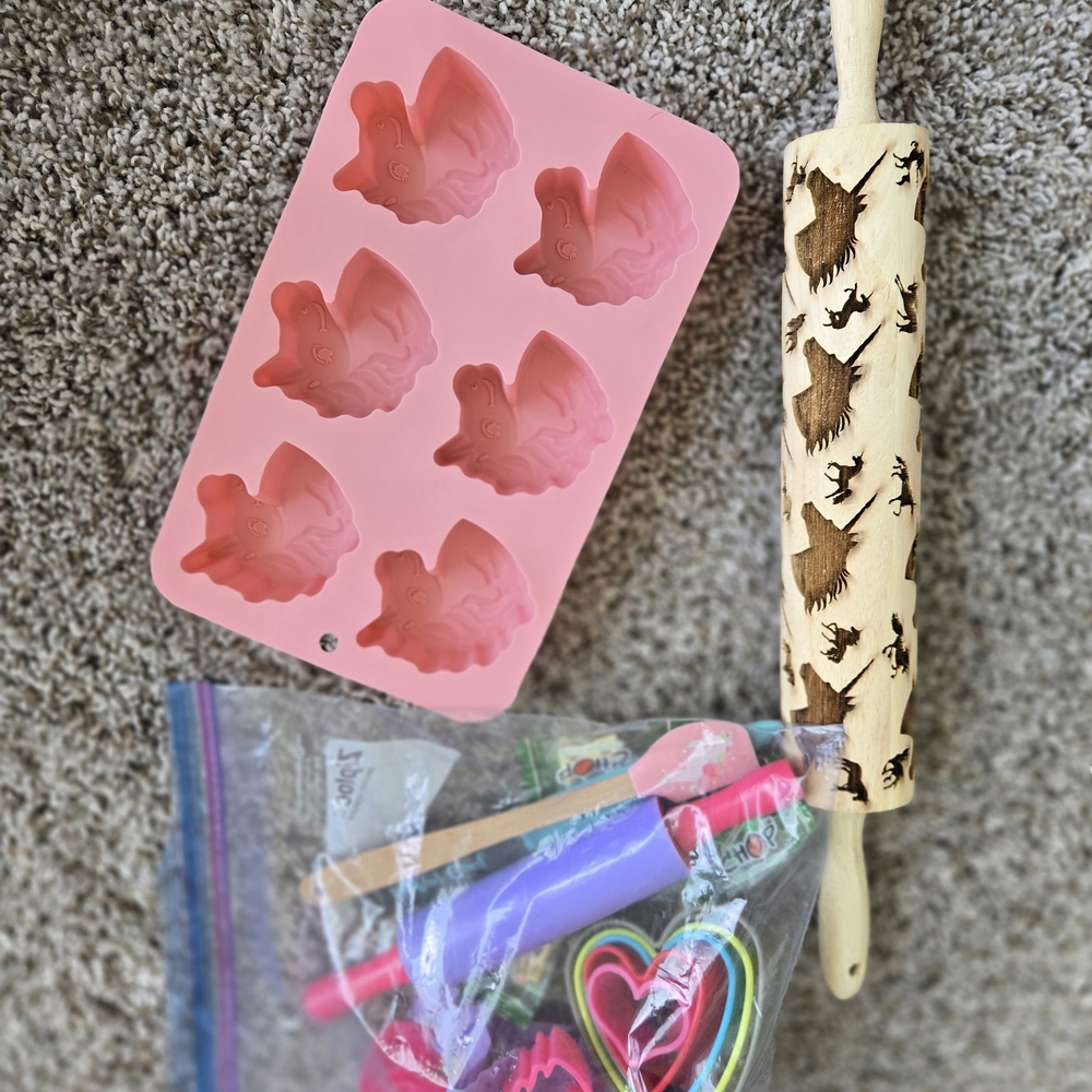 Unicorn Pink Silicone Mold and Engraved Rolling Pin/Baking Set